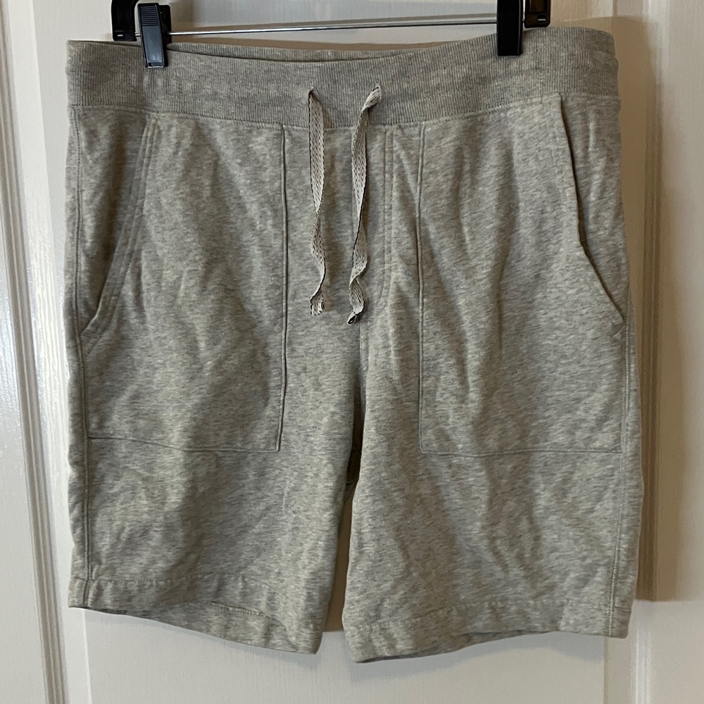 Men’s medium French cherry shorts with drawstring and elastic